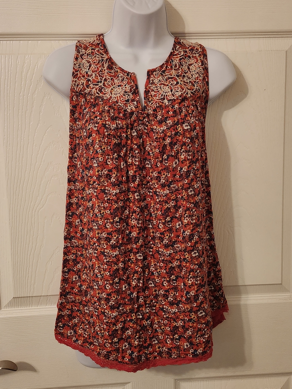 Floral Embroidered Sleeveless Multicolor Women's Top with Lace Trim